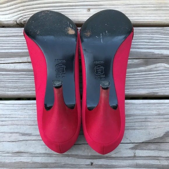 Nina Heels The Touch of Nina Women Red Fencel Pump - Picture 8 of 8